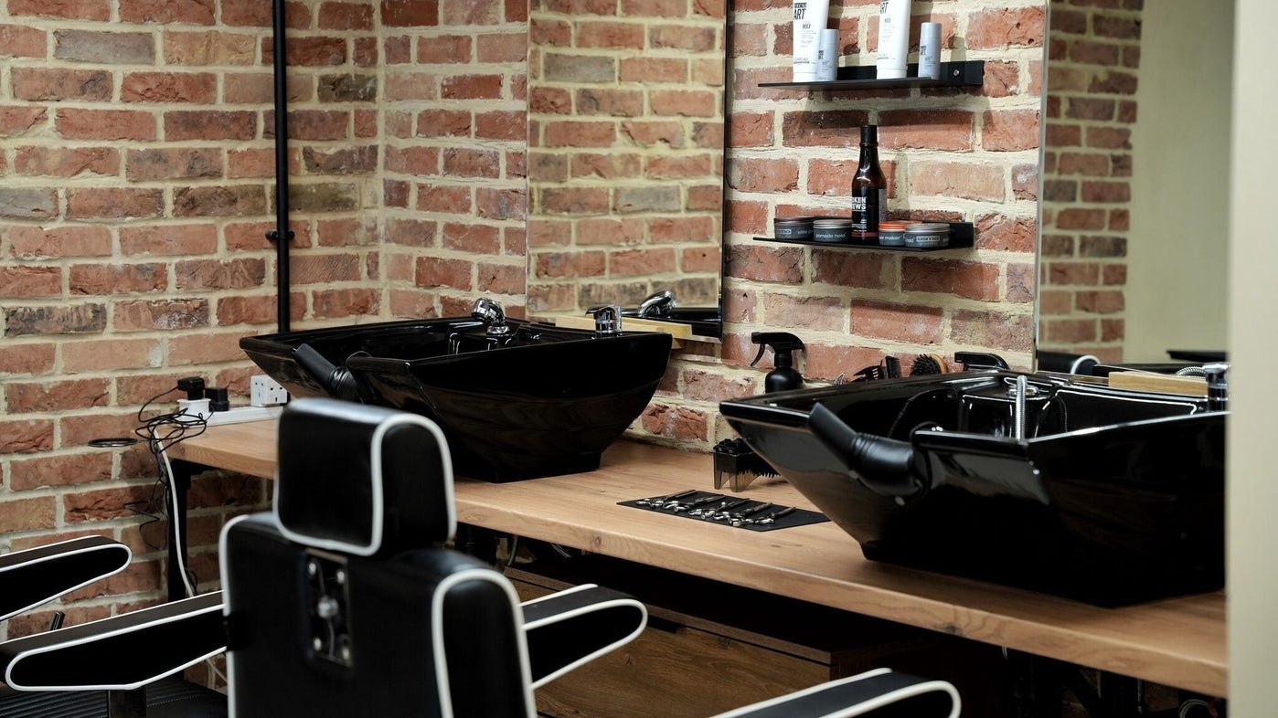 Black wash basins at Morresi